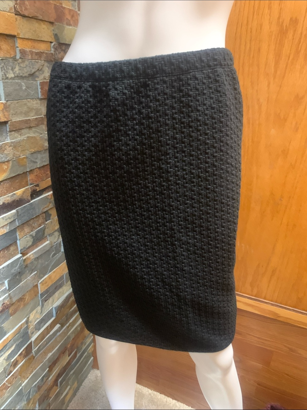 Max Studio Black Textured Knit skirt xs